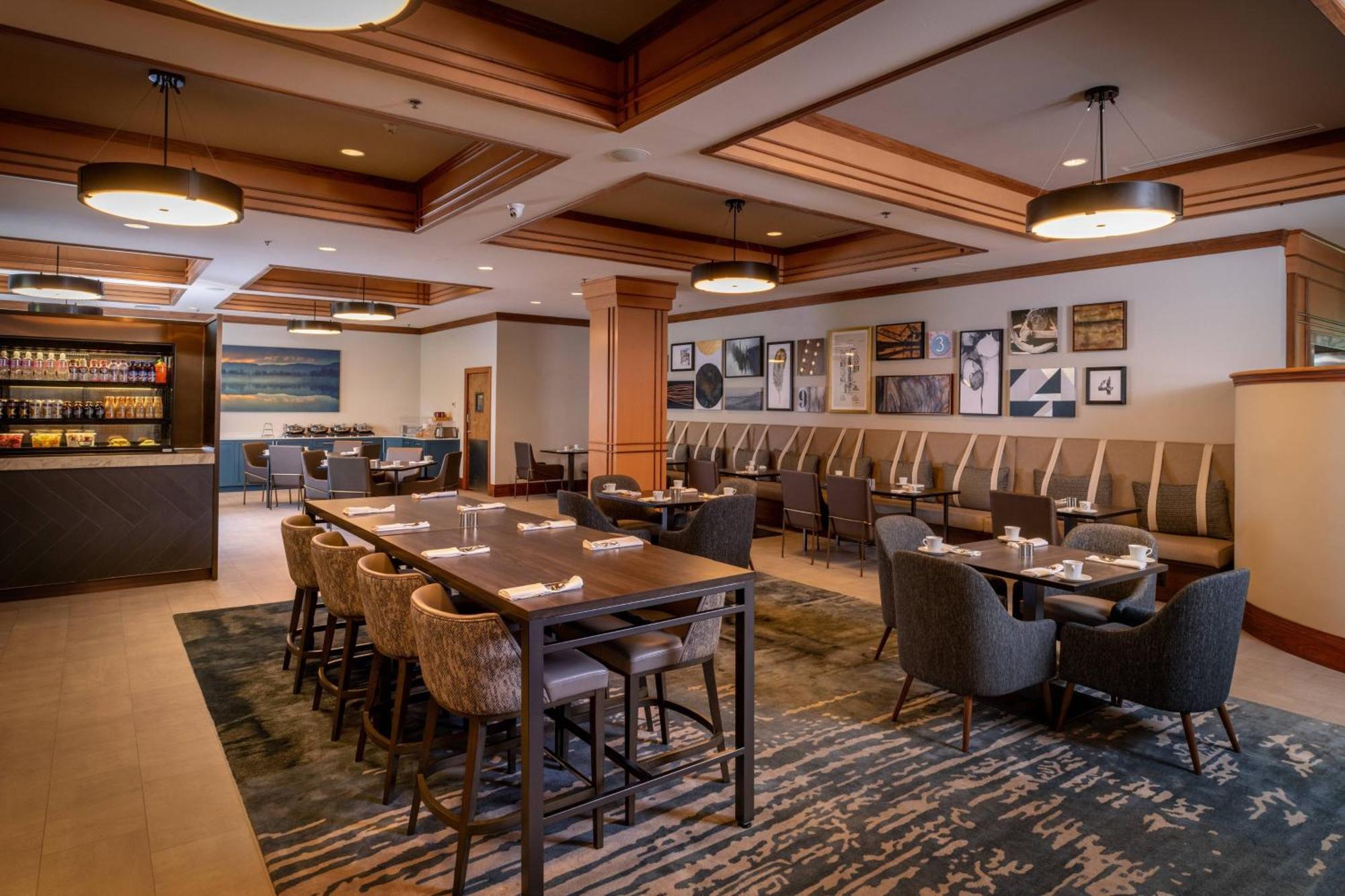 Delta Hotels by Marriott Huntington Mall Barboursville Exteriör bild