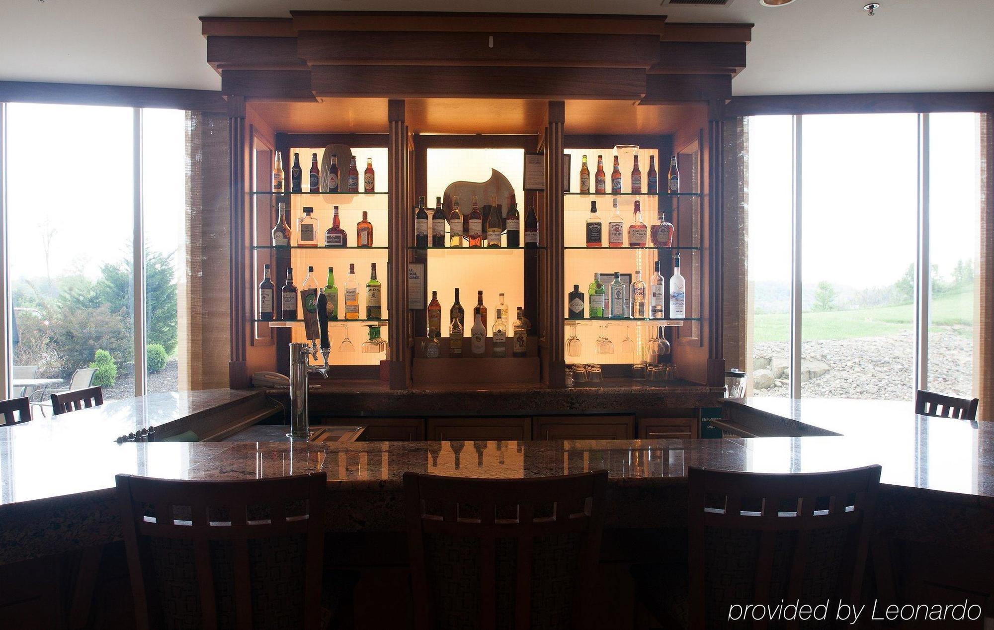 Delta Hotels by Marriott Huntington Mall Barboursville Exteriör bild