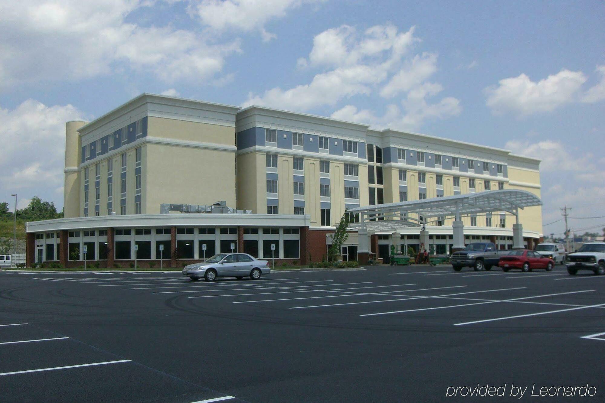 Delta Hotels by Marriott Huntington Mall Barboursville Exteriör bild